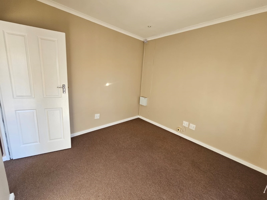 To Let commercial Property for Rent in Vincent Eastern Cape